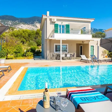 Erasmia Villa Vlachata