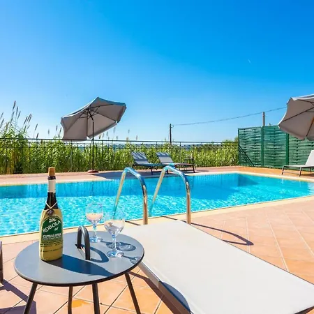 Erasmia Вилла Влахата