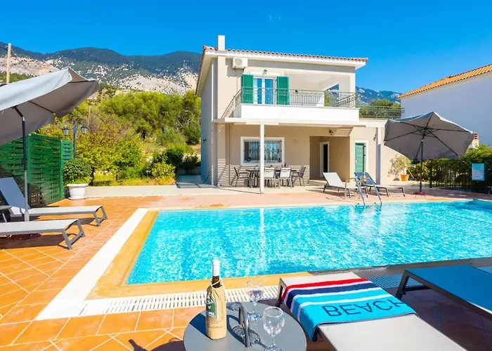 Erasmia Villa Vlachata