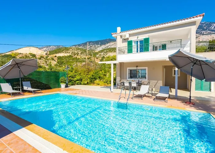 Erasmia Villa Vlachata