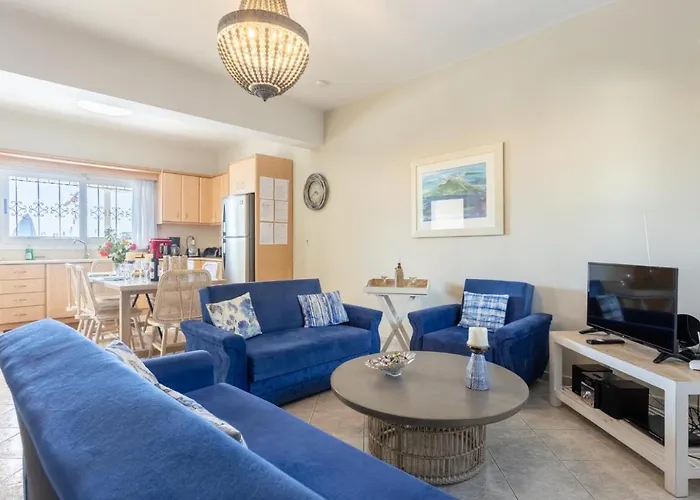 Erasmia Villa Vlachata