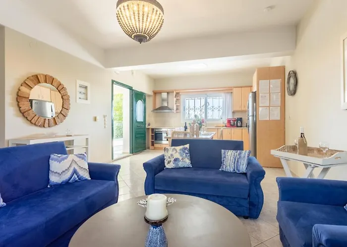 Erasmia Villa Vlachata